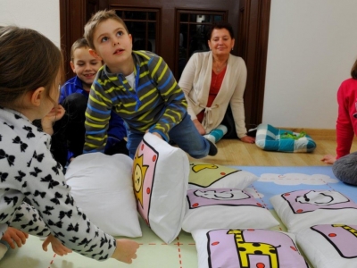 Zabawy dywanowe – propozycje gier dla dzieci ze Szczególnymi Potrzebami Edukacyj